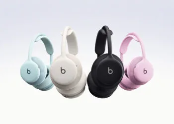 Beats 360 in vier Farben nebeneinander mit farblich passenden Polstern