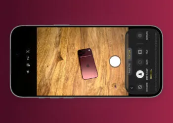 iPhone-Mockup im Querformat mit der Kamera-App: Bei den Fotografischen Stilen ist der Reiter „Textur“ geöffnet, mit Standard, Sanfte Haut, Glow, Film und Körnung