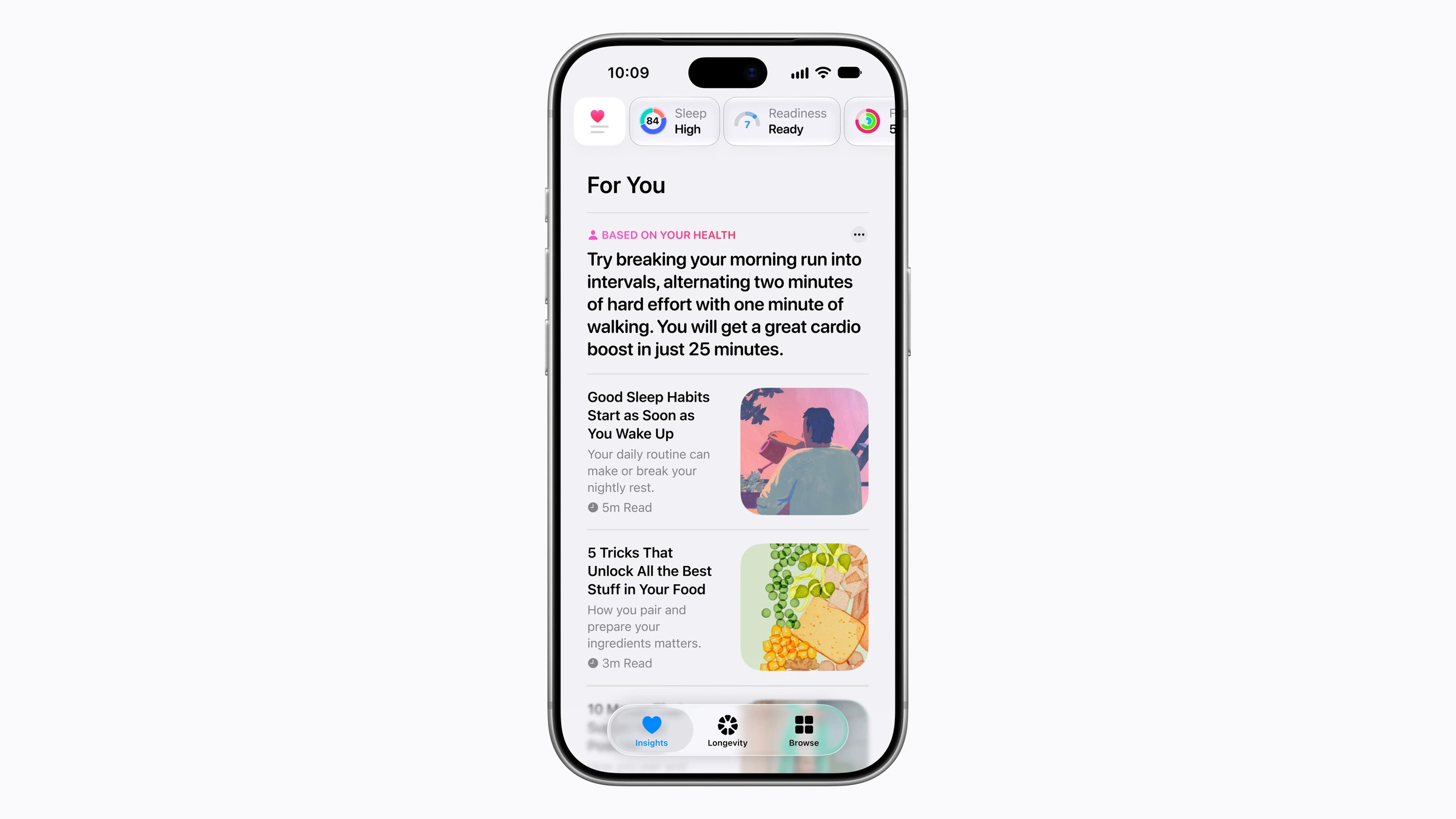 iPhone mit dem Insights-Bereich der Health-App, oben Schlaf und Tagesform, darunter ein persönlicher Trainingsvorschlag