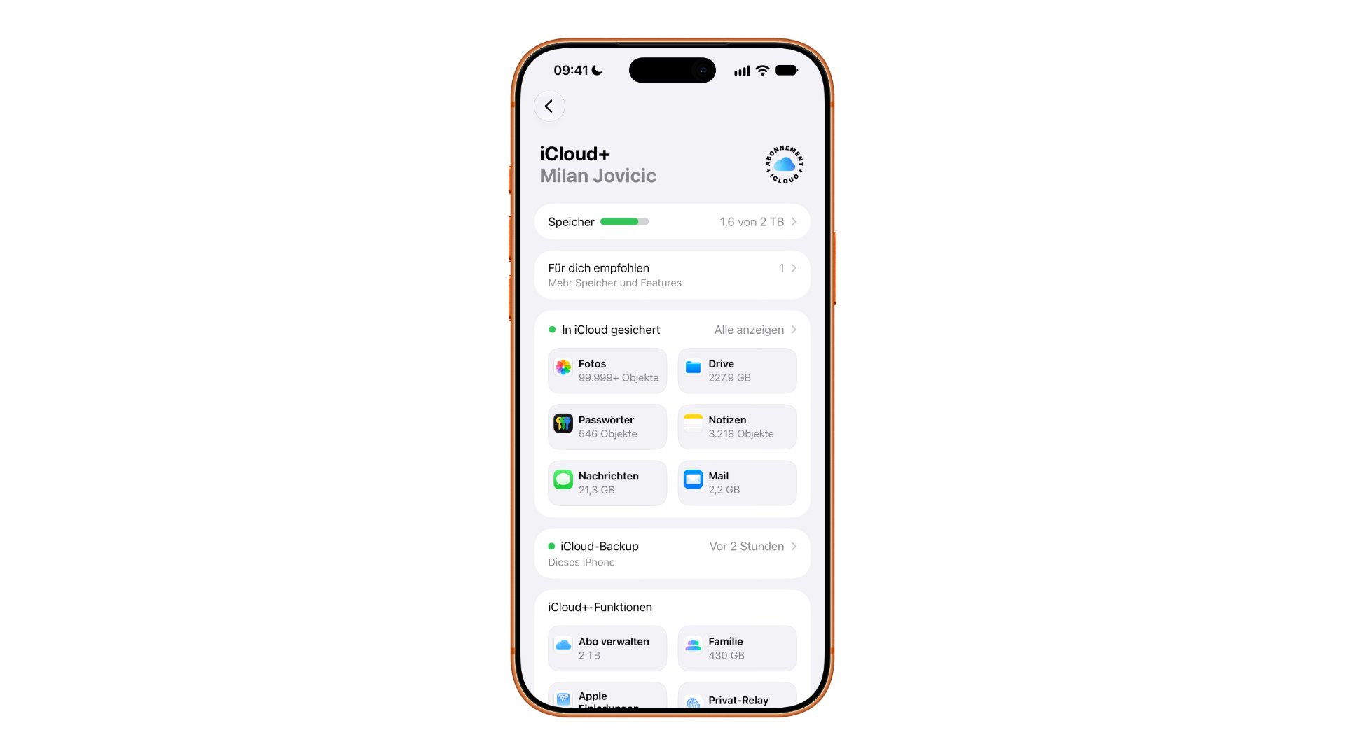 iCloud explained: the iCloud overview on iPhone with the storage bar and the synced services