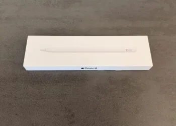 iPhone Duo Apple Pencil: verschlossene Apple Pencil Verpackung auf grauem Untergrund