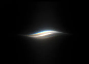 Siri AI Trainingsdaten: leuchtende Siri-Welle in Regenbogenfarben auf schwarzem Hintergrund