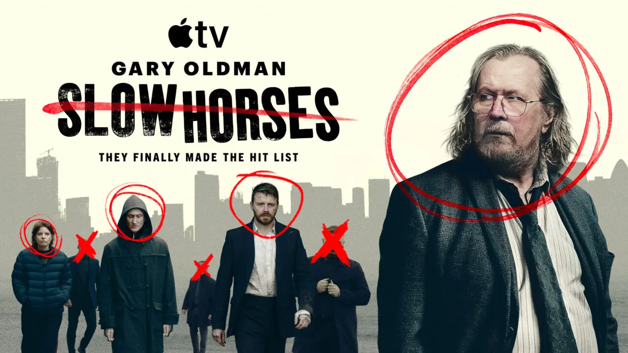 Slow Horses Staffel 8: Key-Art mit Gary Oldman als Jackson Lamb und dem Team vor der Londoner Skyline