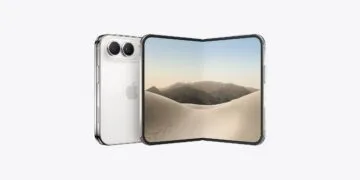iPhone Duo in Weiß, links zugeklappt mit Blick auf die Rückseite, rechts aufgeklappt mit dem faltbaren Innendisplay, über dem die austauschbare Deckschicht liegt