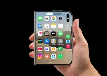 iPhone Duo Lautstärketasten: zugeklapptes iPhone Duo in der Hand, auf dem Außendisplay erscheint die Lautstärkeanzeige direkt unter den beiden Tasten an der Oberkante