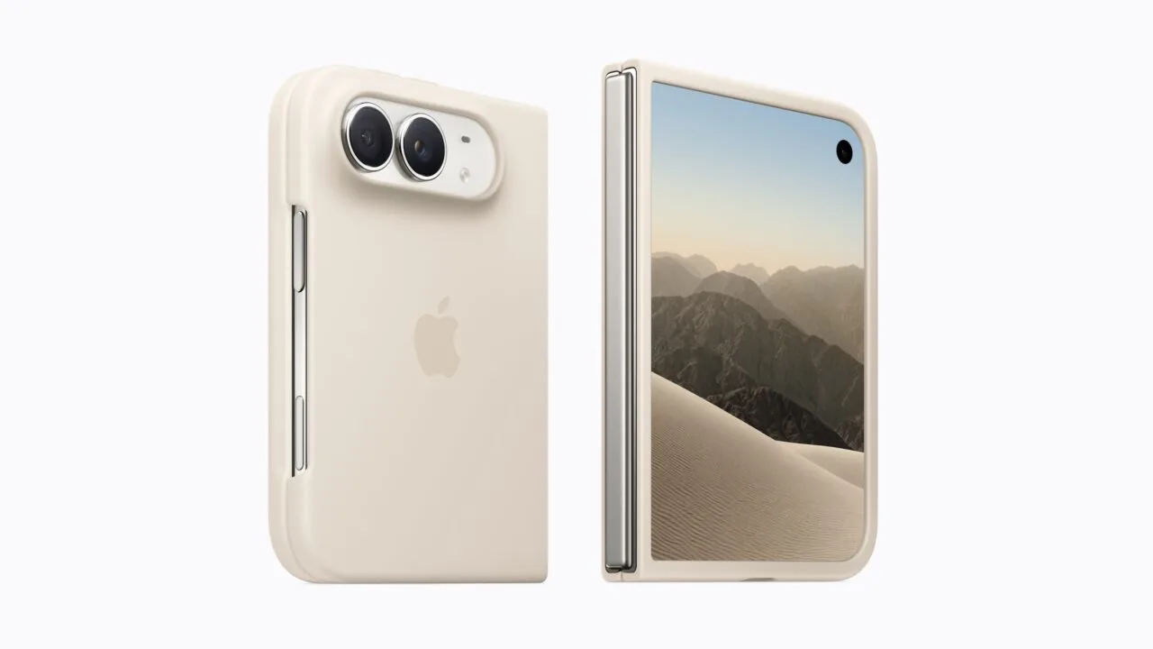 Am iPhone Duo den linken Rand verschieben: Apples Case in Sand um das Außendisplay, daneben die Rückseite